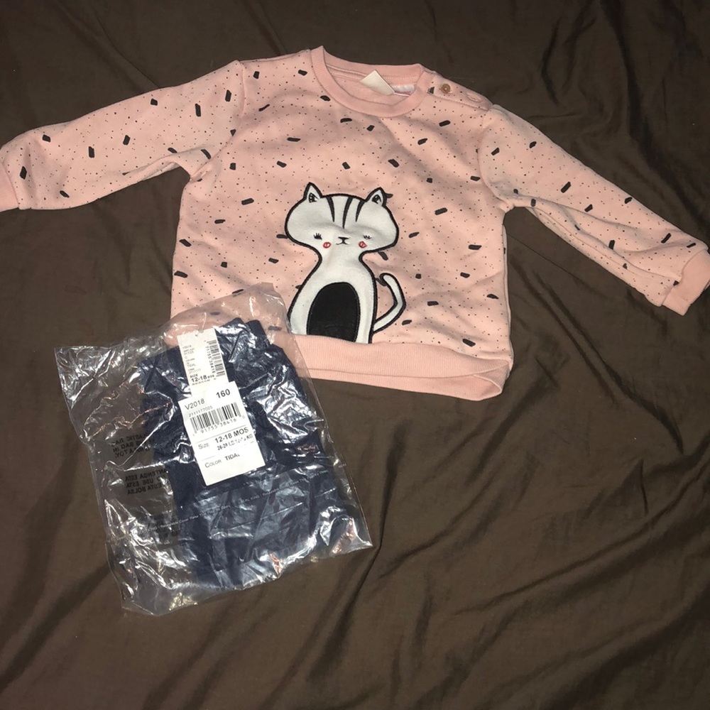Baby’s kitty sweatshirt with ruffled Jean leggings